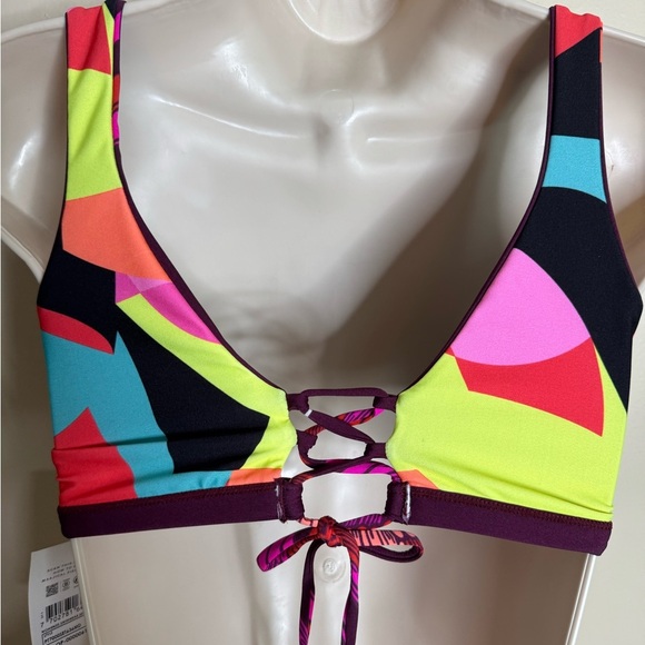 NWT Maaji Reversible Bikini Swim Set Medium triangle criss cross back geometric - Picture 6 of 8
